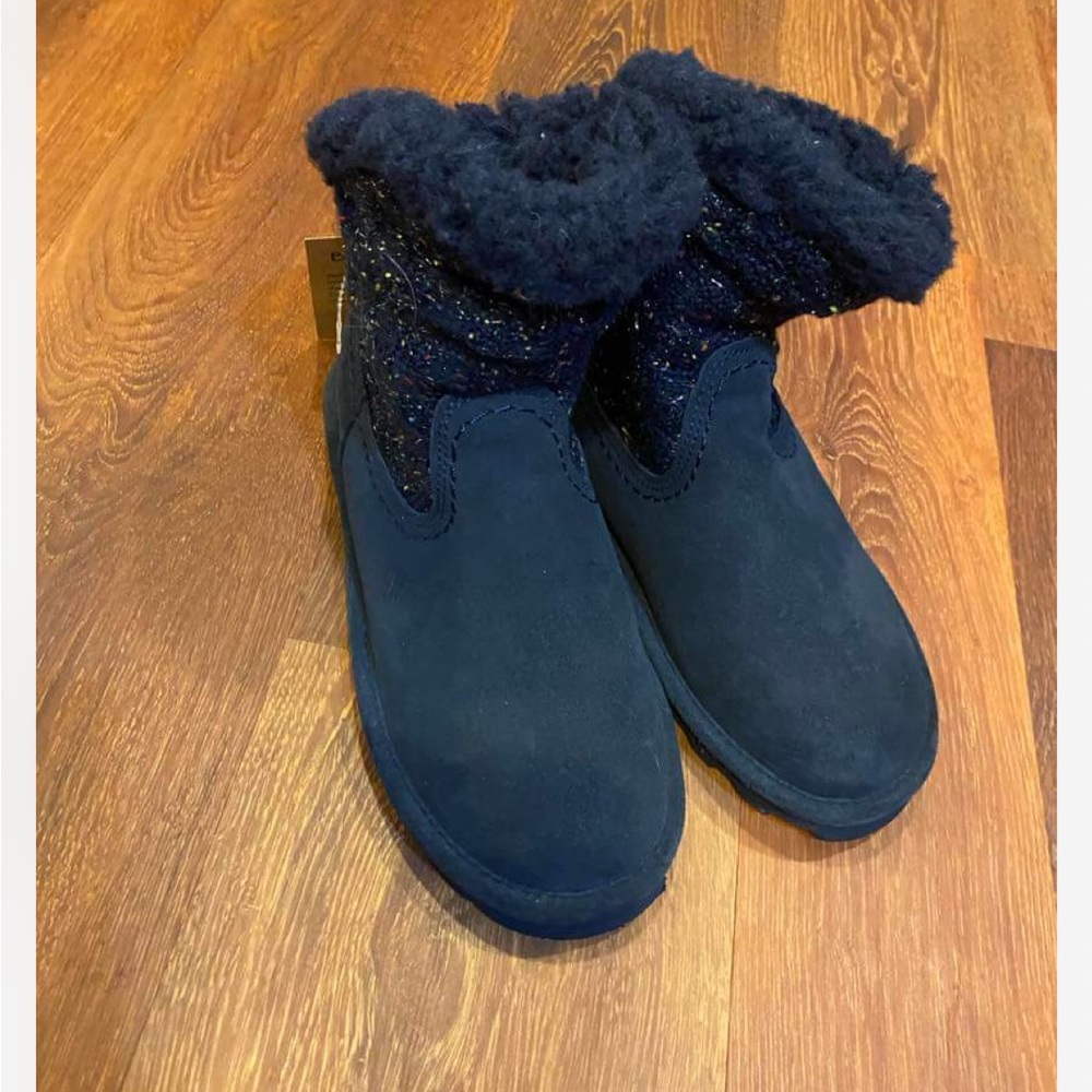 NWT BearPaw Sparkly Slip-On Size 7